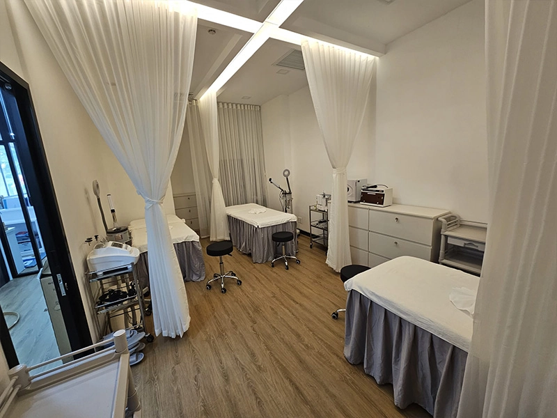MD Dermatics Ho Chi Minh Facial Room